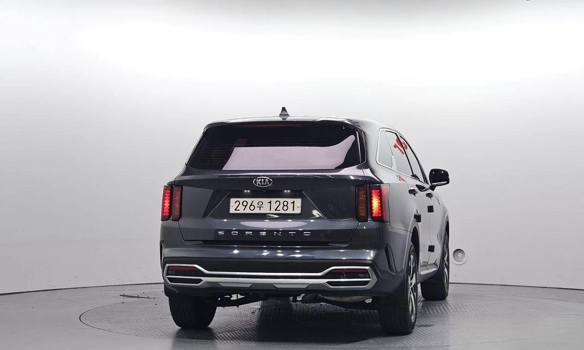 Kia Sorento Diesel 2.2 2WD Trendy * НАЙ-ДОБРА ЦЕНА В БЪЛГАРИЯ* - изображение 4