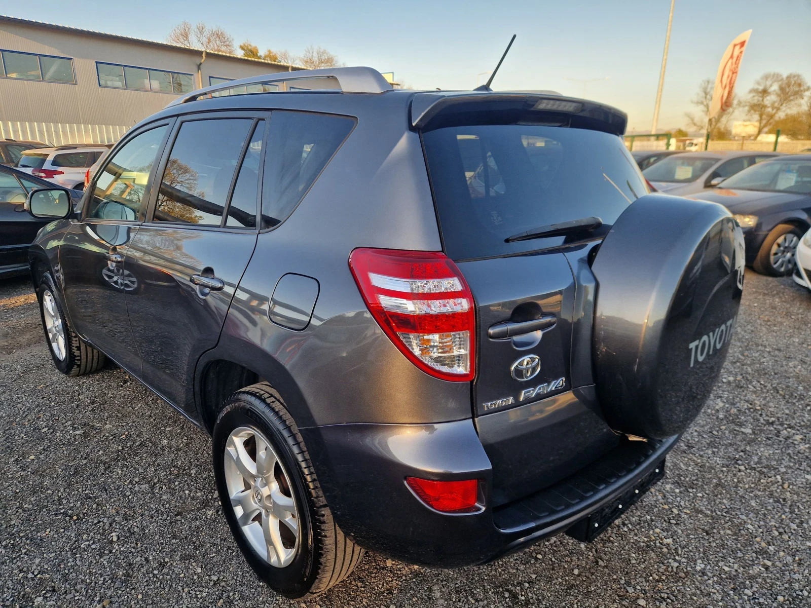 Toyota Rav4 2.2D-4D 150HP FACELIFT 4X4 ITAMLIA - изображение 5