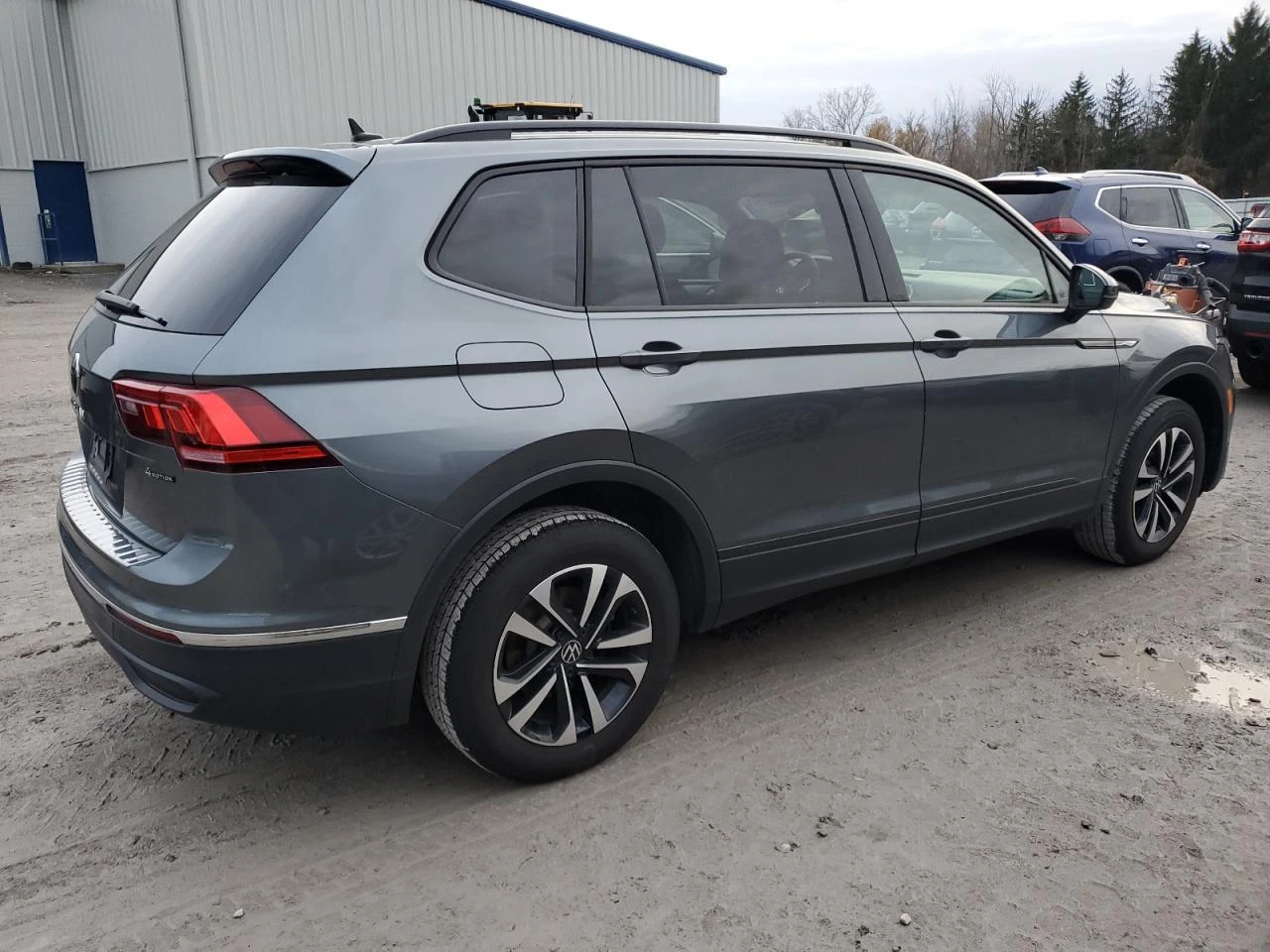 VW Tiguan R-Line / Apple CarPlay / Keyless /  . / | Mobile.bg   4