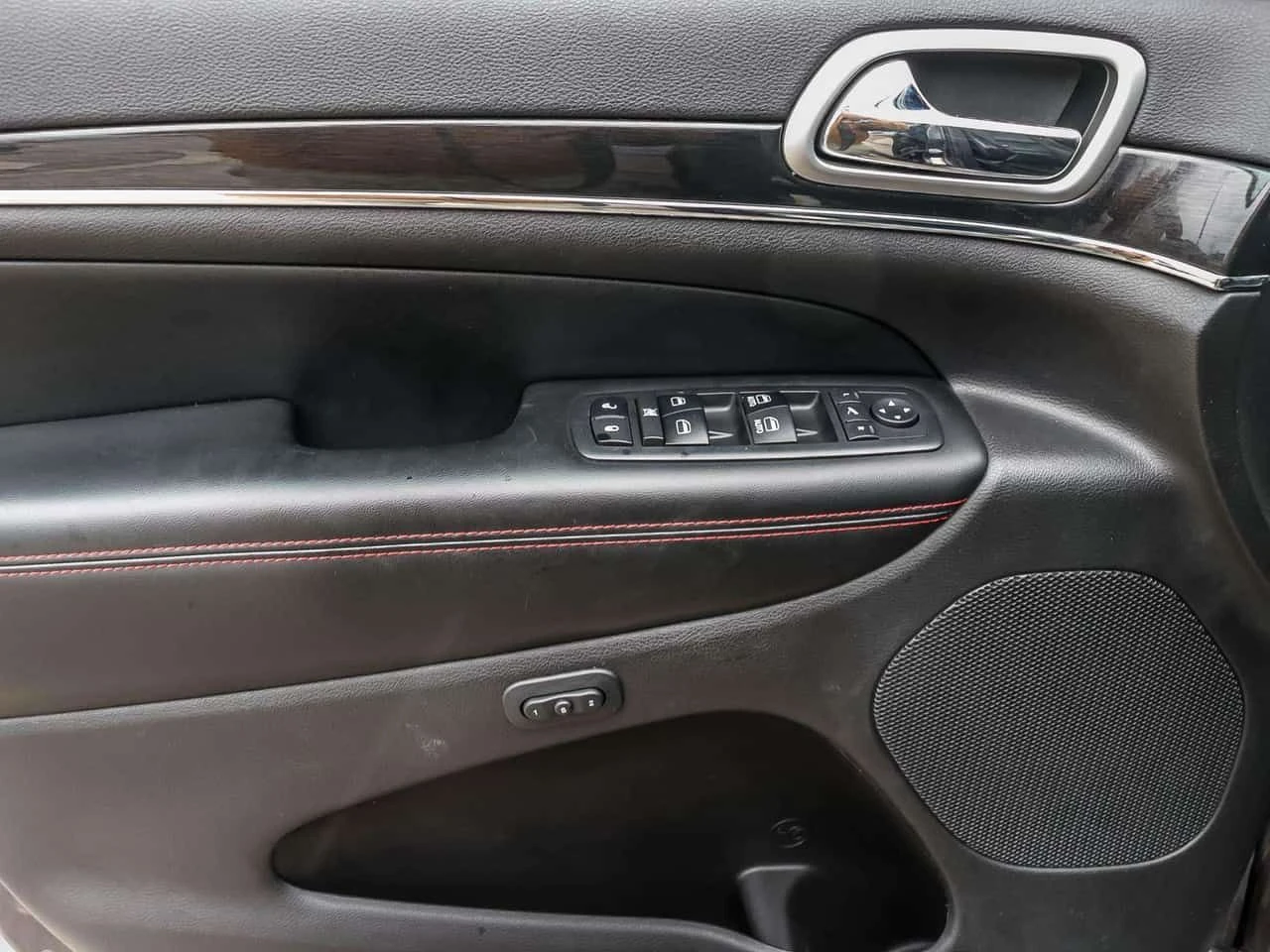 Jeep Grand cherokee * Trailhawk * CARFAX * ЦЕНА ДО БГ, снимка 12 - Автомобили и джипове - 54343721