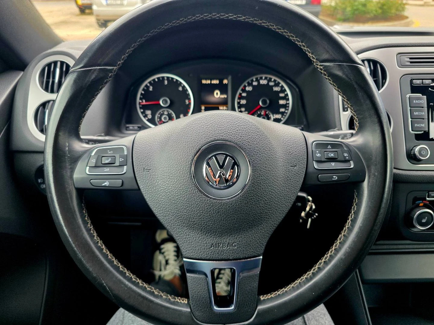 VW Tiguan, снимка 8 - Автомобили и джипове - 55661233