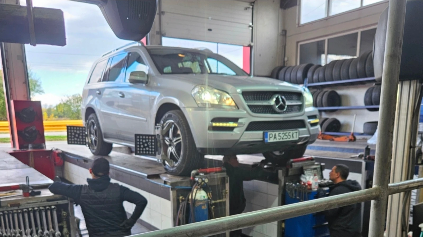 Mercedes-Benz GL 350, снимка 8 - Автомобили и джипове - 55420544