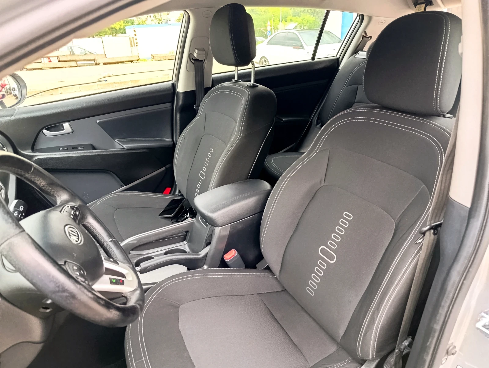 Kia Sportage Crdi , снимка 12 - Автомобили и джипове - 55562921
