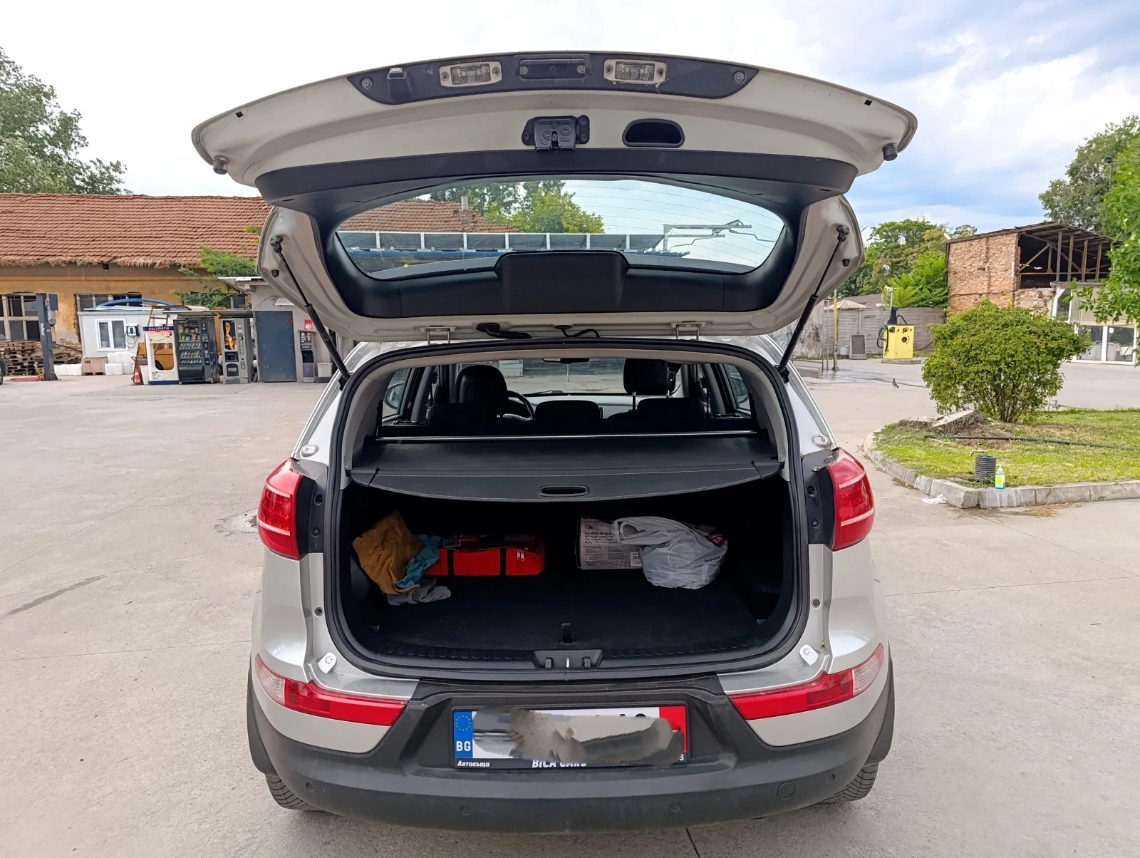 Kia Sportage Crdi , снимка 9 - Автомобили и джипове - 55562921