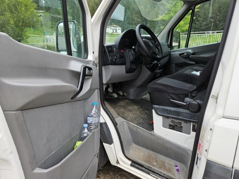 VW Crafter 2.0 Климатик, снимка 12 - Бусове и автобуси - 45730422