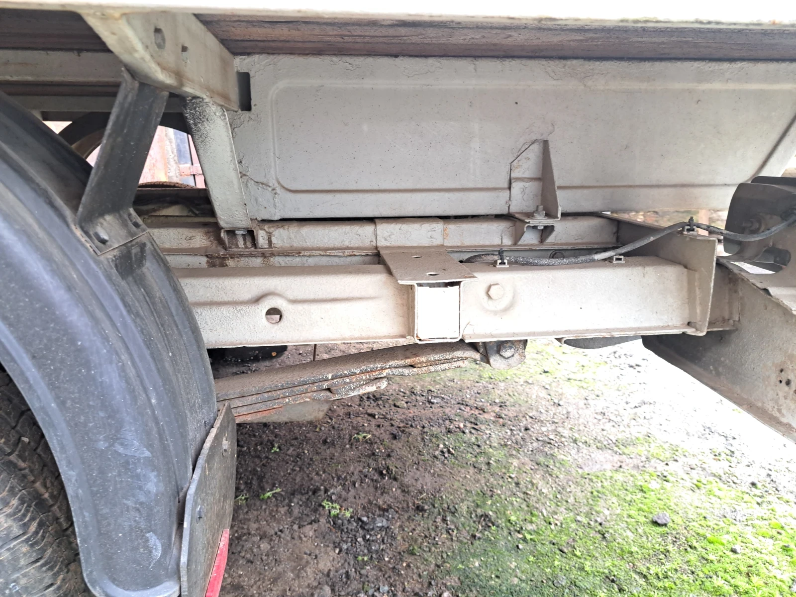 Mercedes-Benz 310 2.9 D - изображение 8