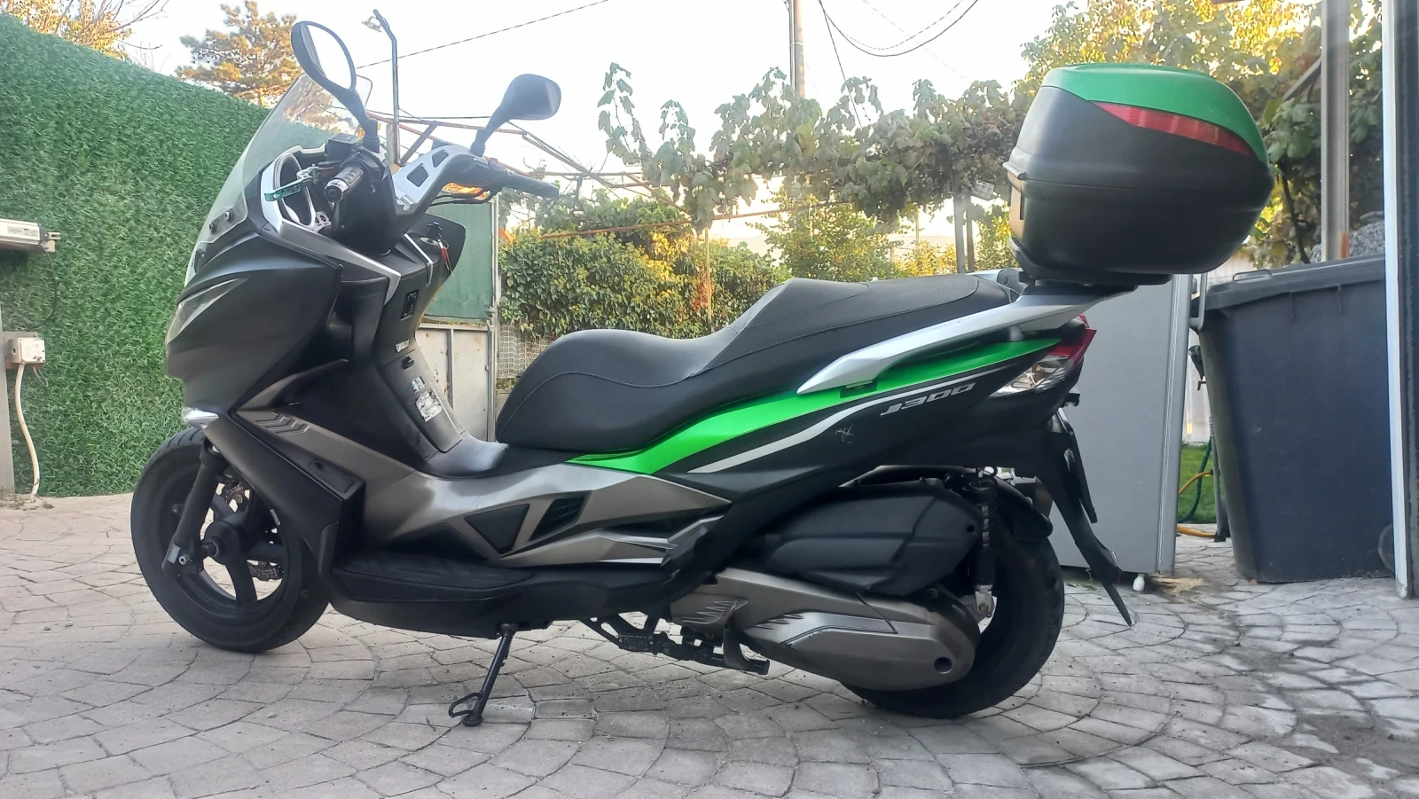 Kawasaki 350 J300, снимка 4 - Мотоциклети и мототехника - 53843452