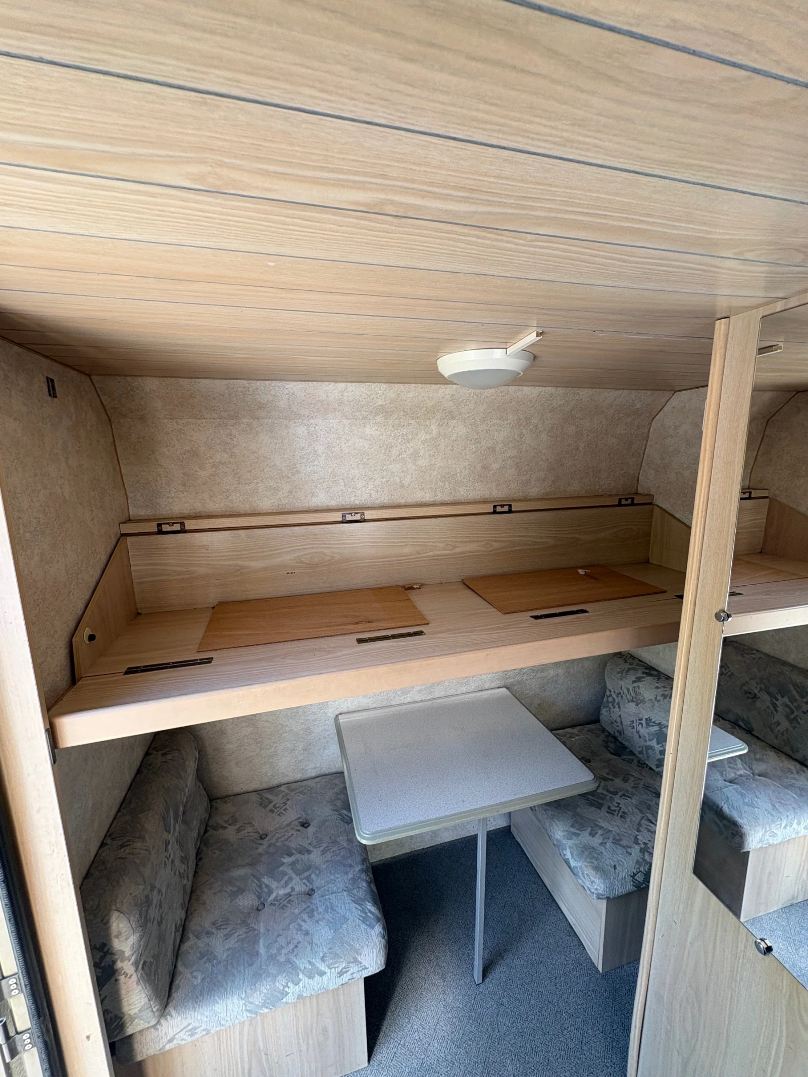 Каравана Caravelair Bamba 375 luxe, снимка 11 - Каравани и кемпери - 54443938