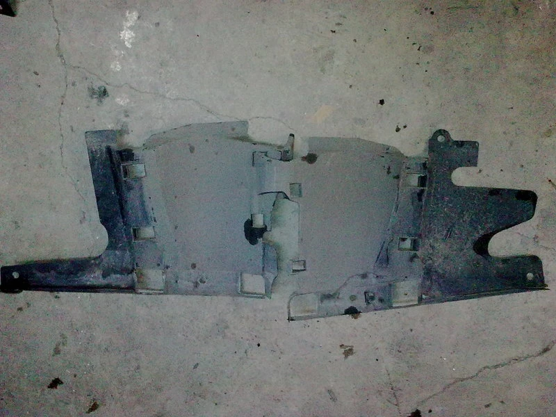 Кори под мотор за Рено Лагуна 2.0 16В 