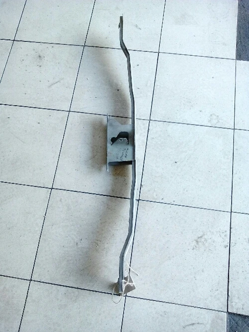 Греда над радиатори Нисан Примера