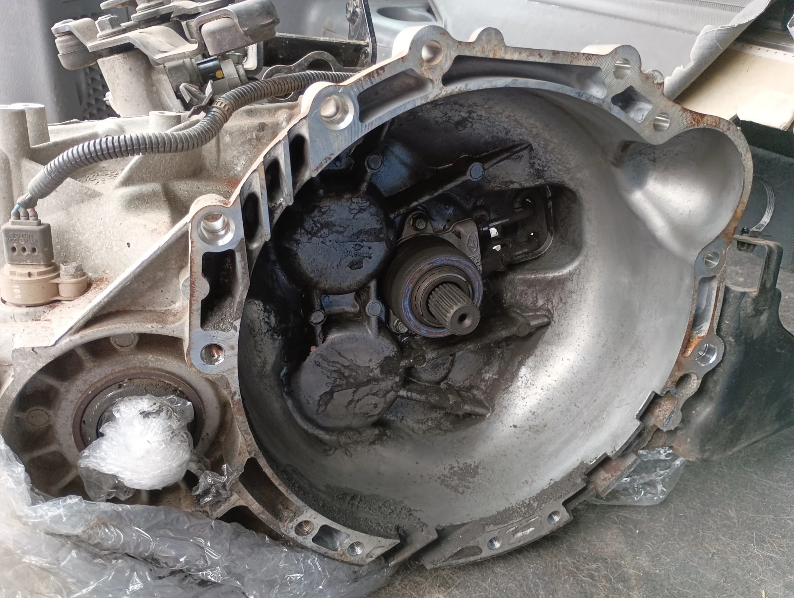    Kia Carens 2.0 CRDI, 140 ..,,   | Mobile.bg   3