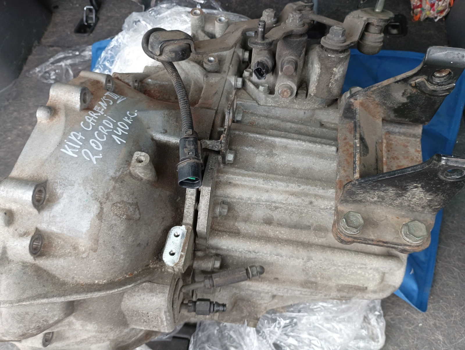    Kia Carens 2.0 CRDI, 140 ..,,   | Mobile.bg   11