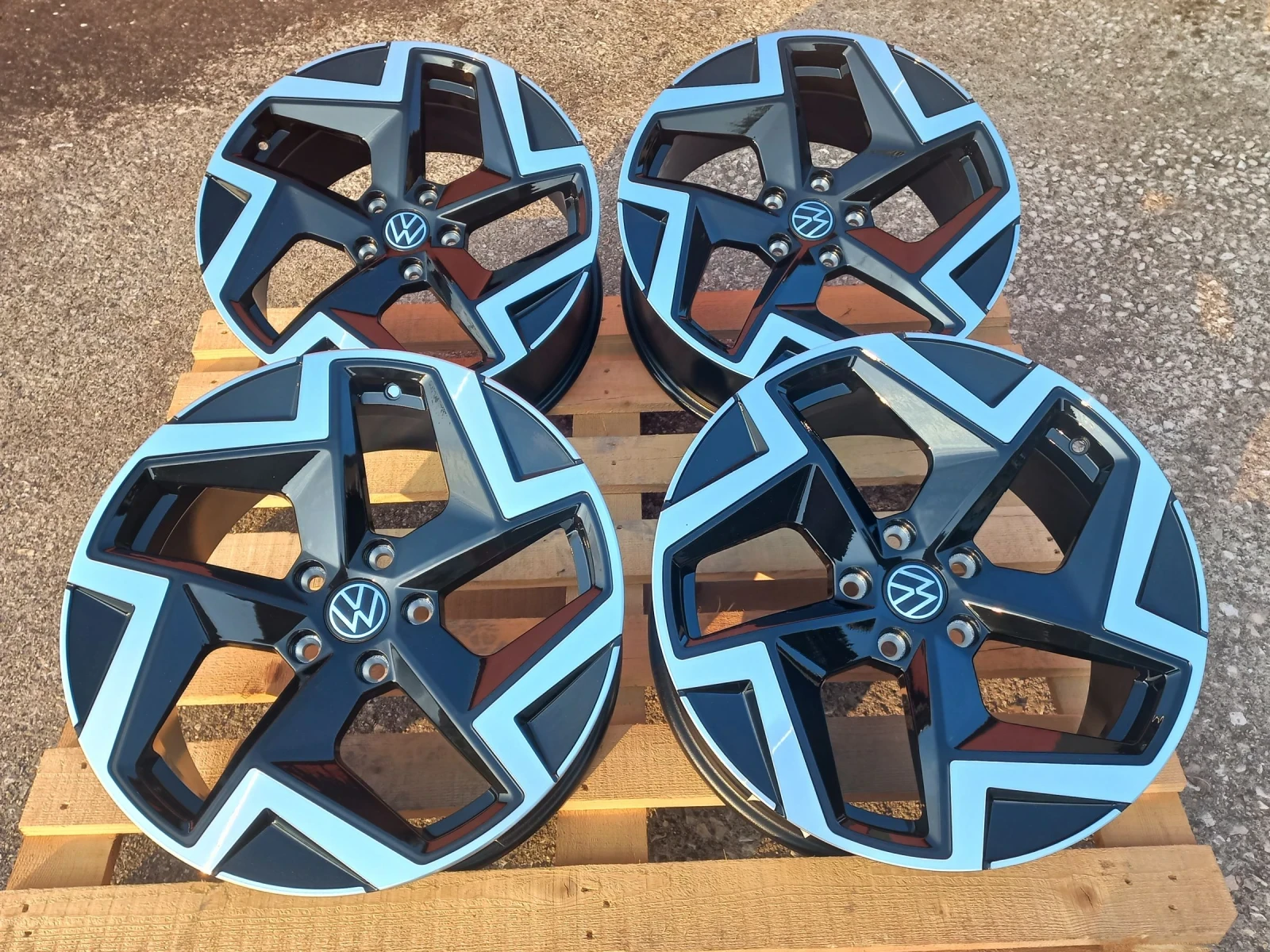 ������ �� VW | Mobile.bg � ����������� 4