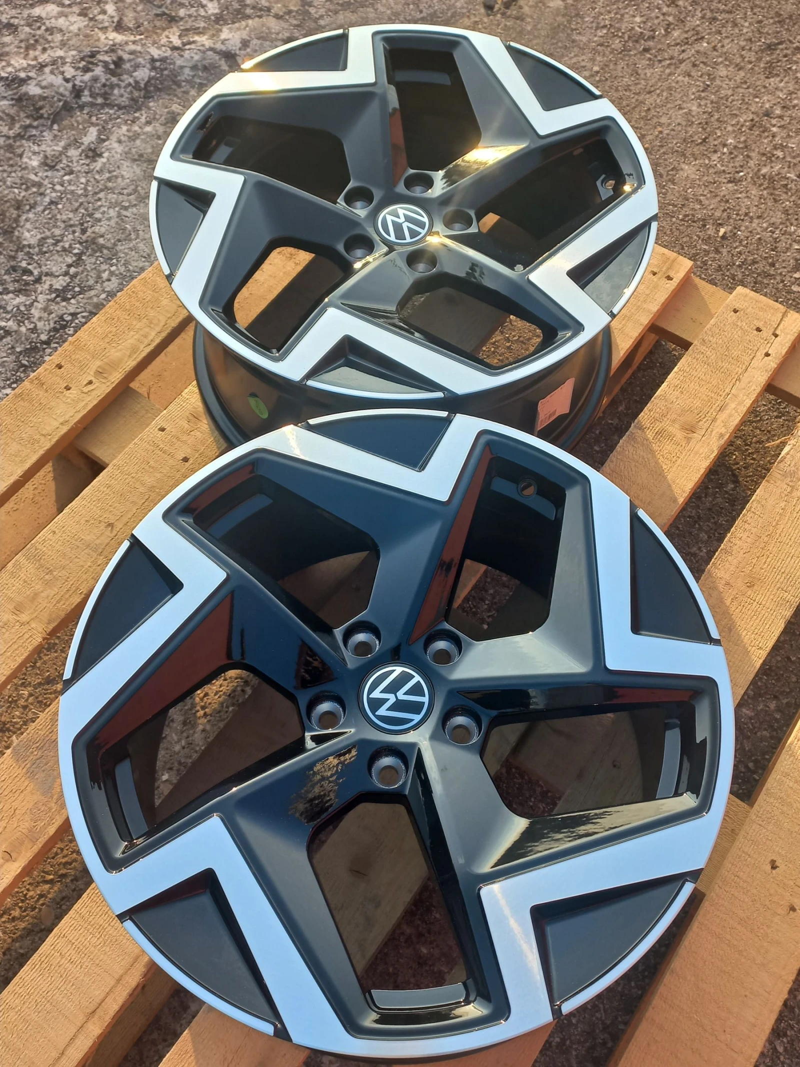 ������ �� VW | Mobile.bg � ����������� 13