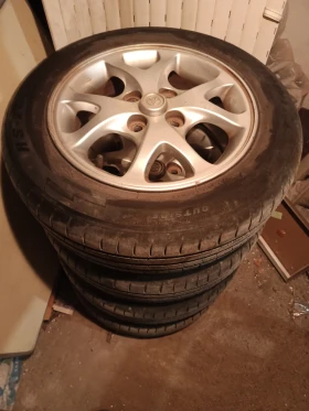 Toyota Yaris - 2000 € / 3911.66 лв. - 15964206 3