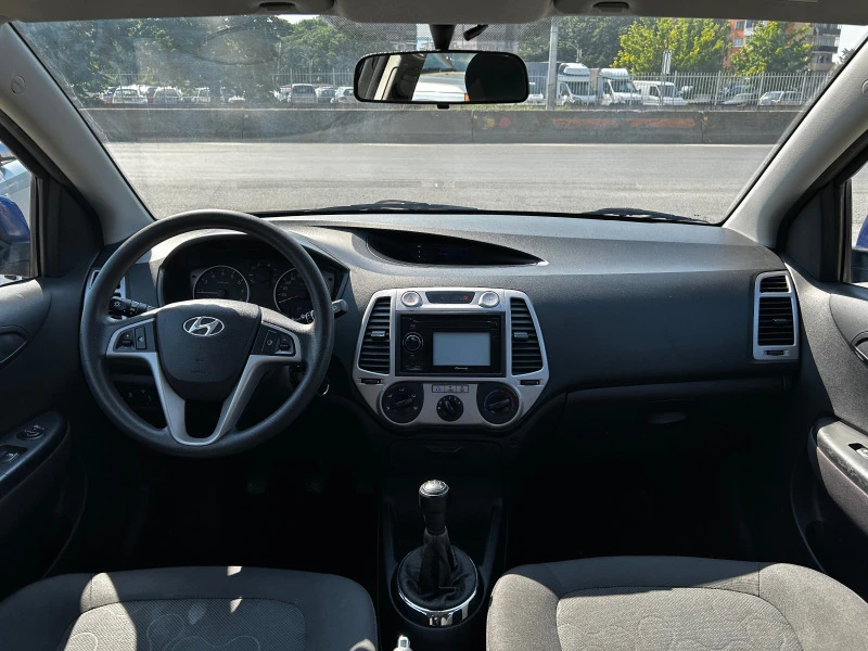 Hyundai I20, снимка 14 - Автомобили и джипове - 46600829