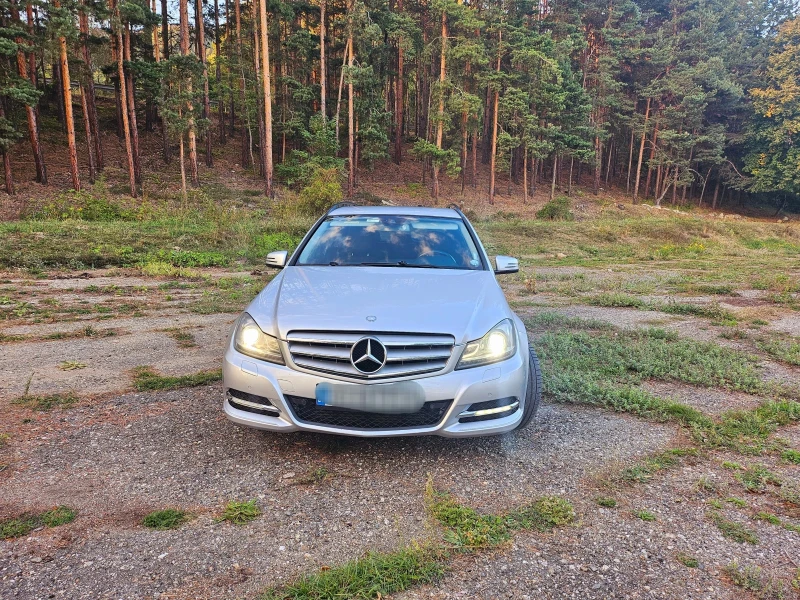 Mercedes-Benz C 220, снимка 2 - Автомобили и джипове - 47935772