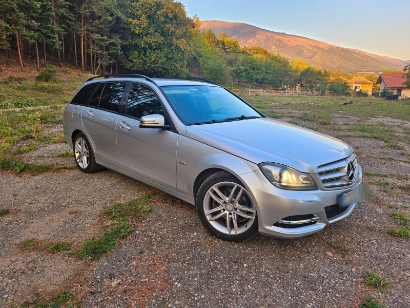 Mercedes-Benz C 220, снимка 3 - Автомобили и джипове - 47935772