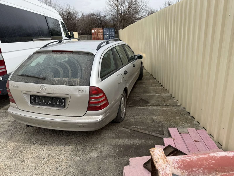 Mercedes-Benz C 200 CDI, снимка 14 - Автомобили и джипове - 49497196