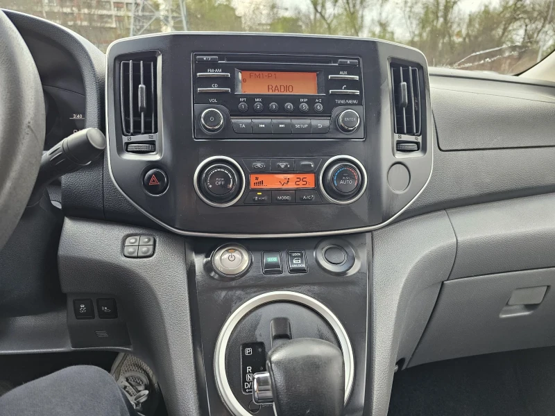 Nissan e-NV200 2018г. 36700км., снимка 13 - Автомобили и джипове - 52505473