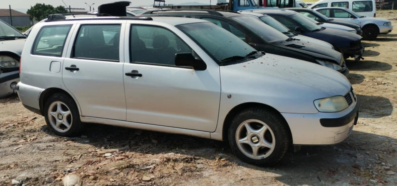 Seat Cordoba 1.4, снимка 2 - Автомобили и джипове - 50631409