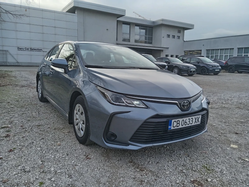 Toyota Corolla 1.5i Гаранционна, снимка 2 - Автомобили и джипове - 52547001