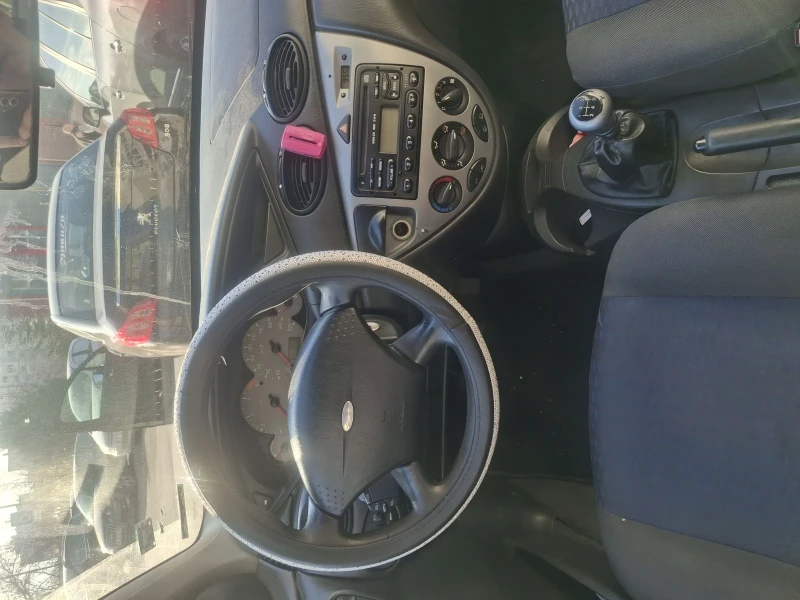 Ford Focus 1.8tdci, снимка 7 - Автомобили и джипове - 52904176