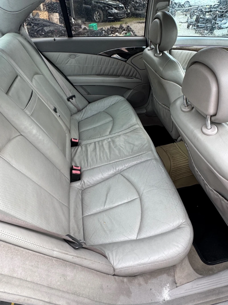 Mercedes-Benz E 270 2.7, снимка 12 - Автомобили и джипове - 53020101