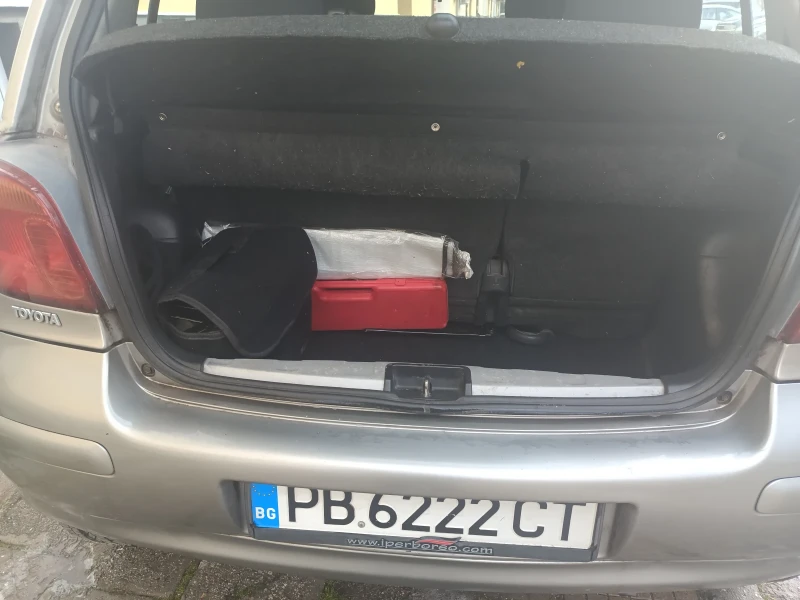 Toyota Yaris, снимка 8 - Автомобили и джипове - 53046184