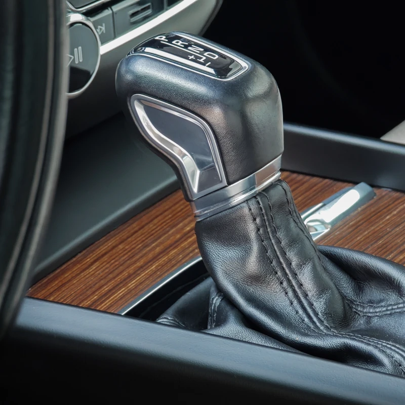 Volvo V60 Cross Country 2.0 D3 AWD AUT Panorama harman/kardon, снимка 13 - Автомобили и джипове - 53374926