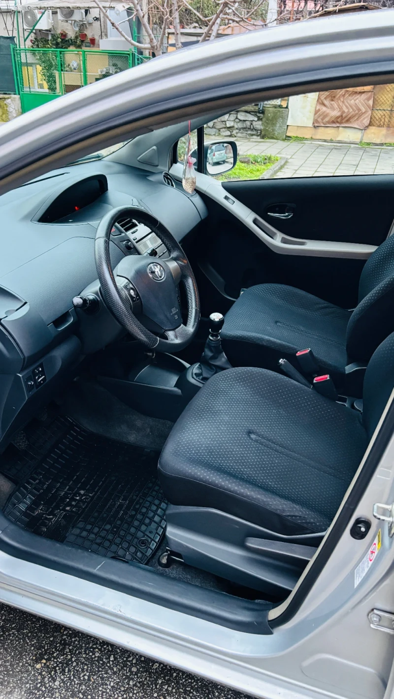 Toyota Yaris 1.4 D4D, снимка 10 - Автомобили и джипове - 53501798