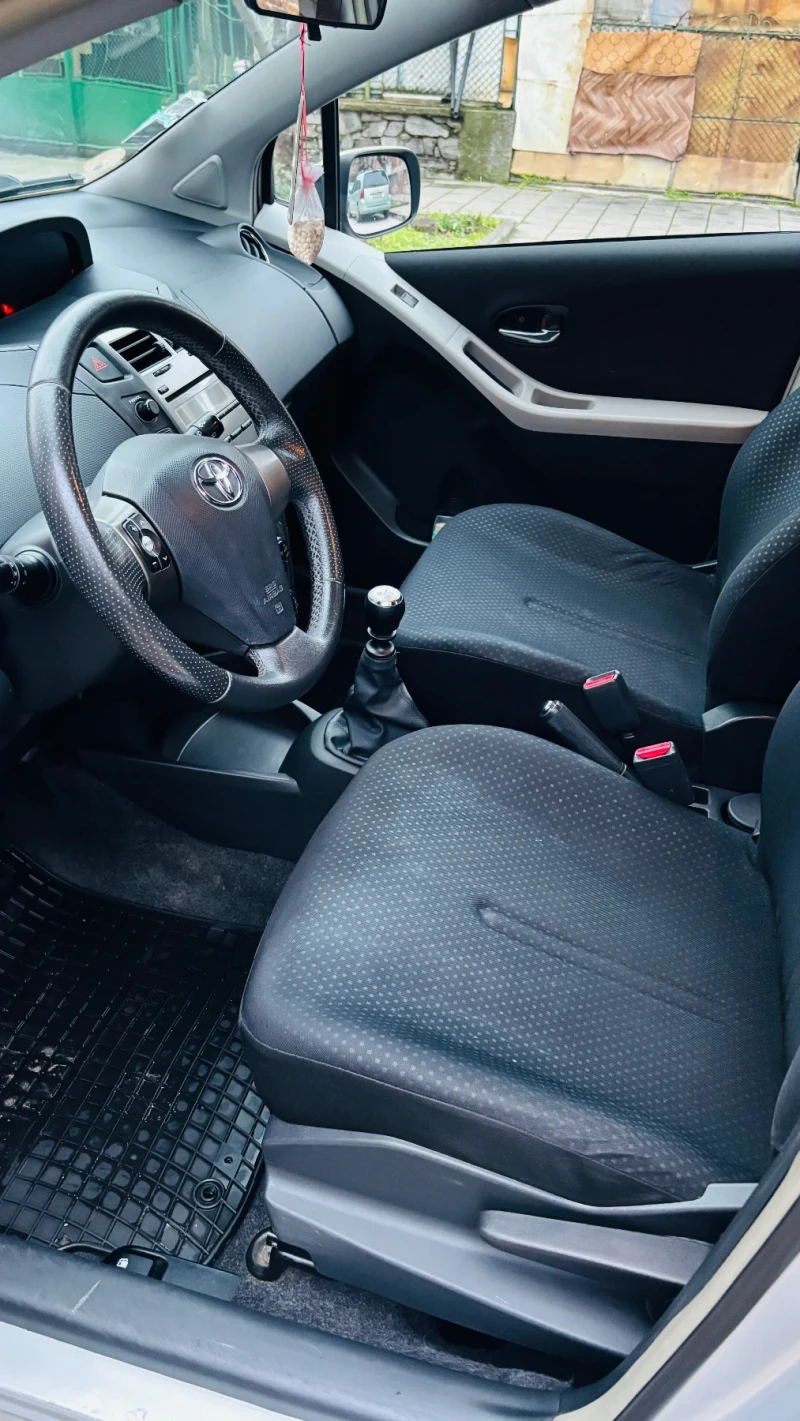 Toyota Yaris 1.4 D4D, снимка 9 - Автомобили и джипове - 53501798