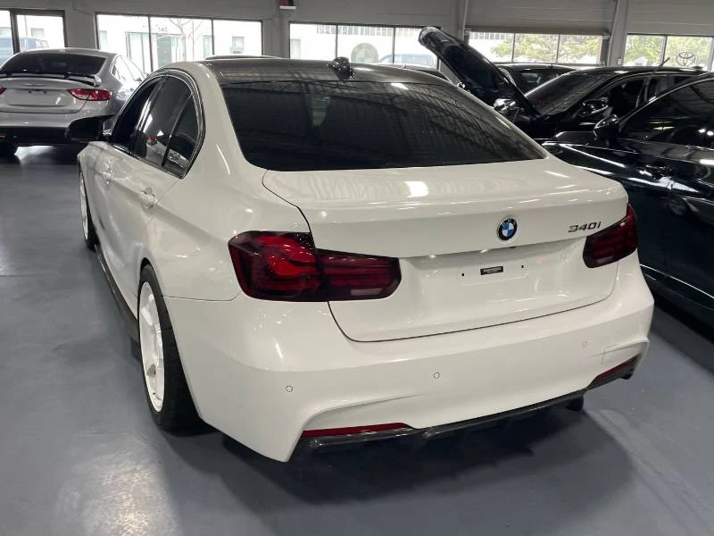 BMW 340 xDrive ТУНИНГ* CARFAX* ОПЦИЯ ЗА ФИНАНСИРАНЕ*  - изображение 4