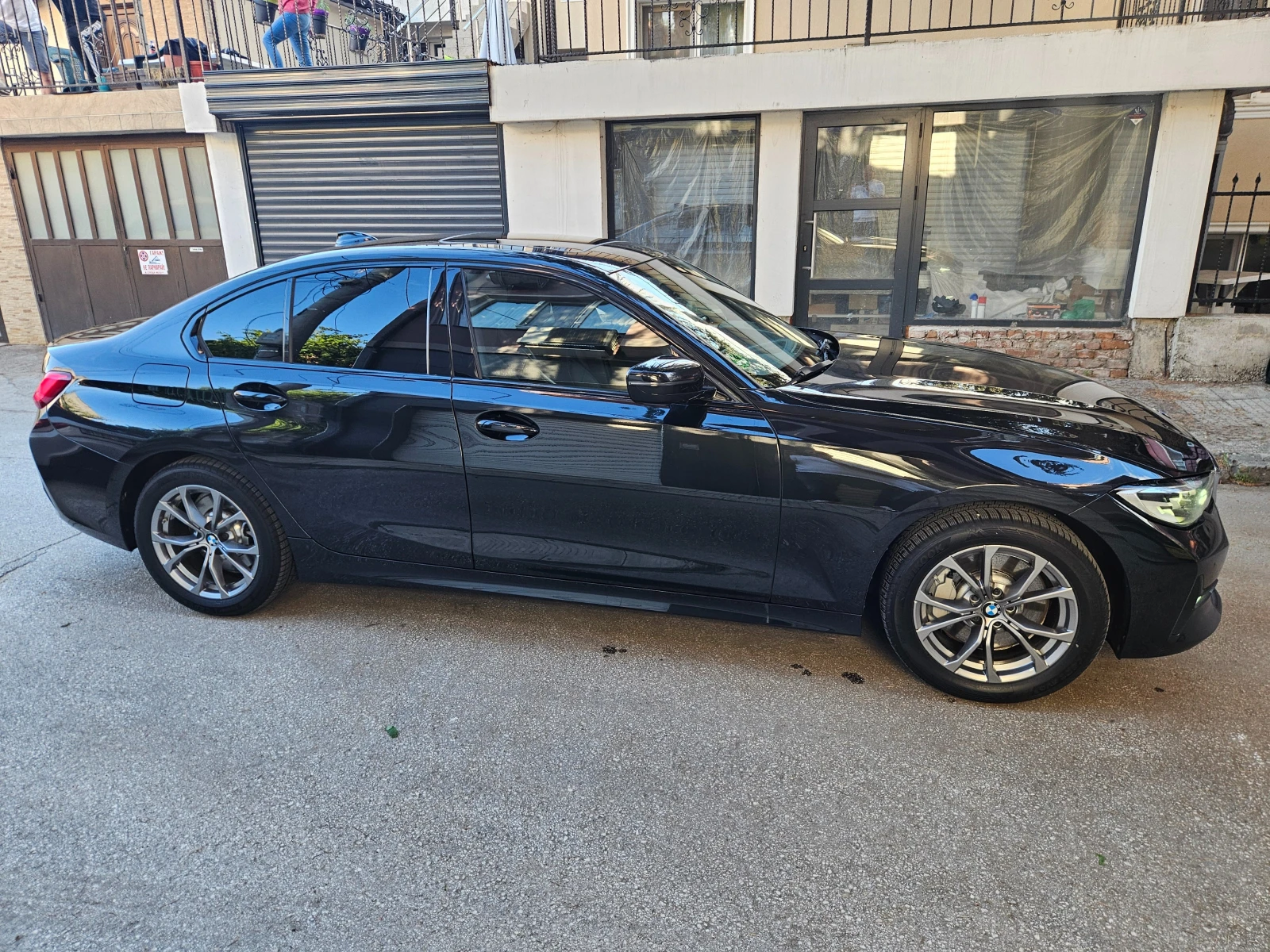 BMW 330 e M Sport Line - изображение 4