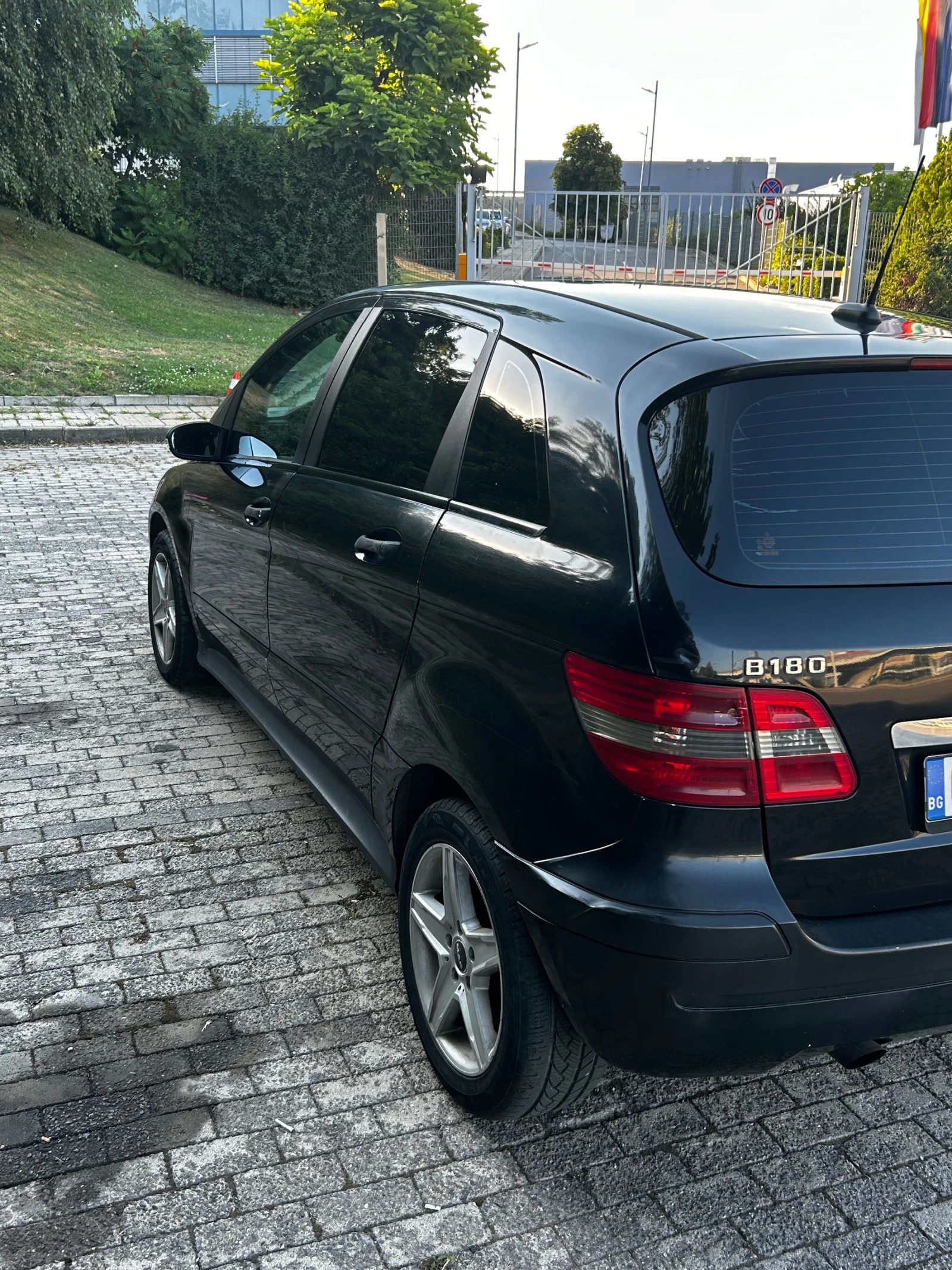 Mercedes-Benz B 200 180 - изображение 6