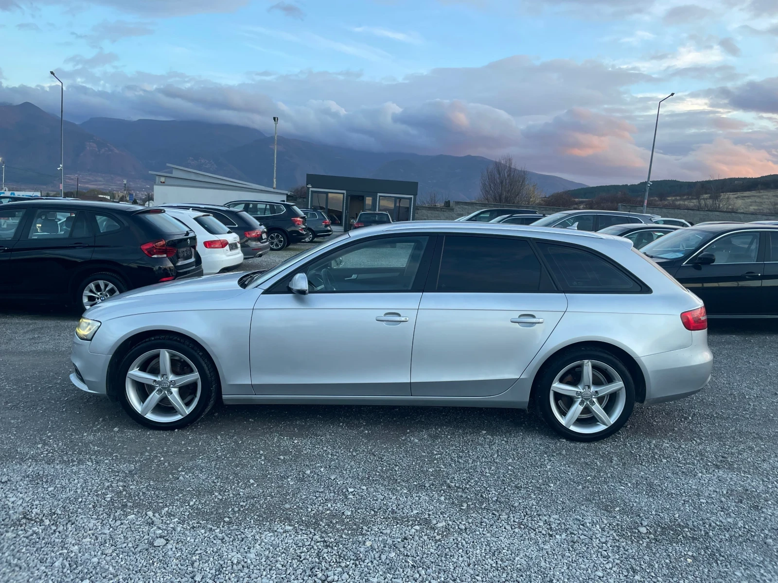 Audi A4 2.0TDI FACE NAVI  LED BI-XENON | Mobile.bg   4