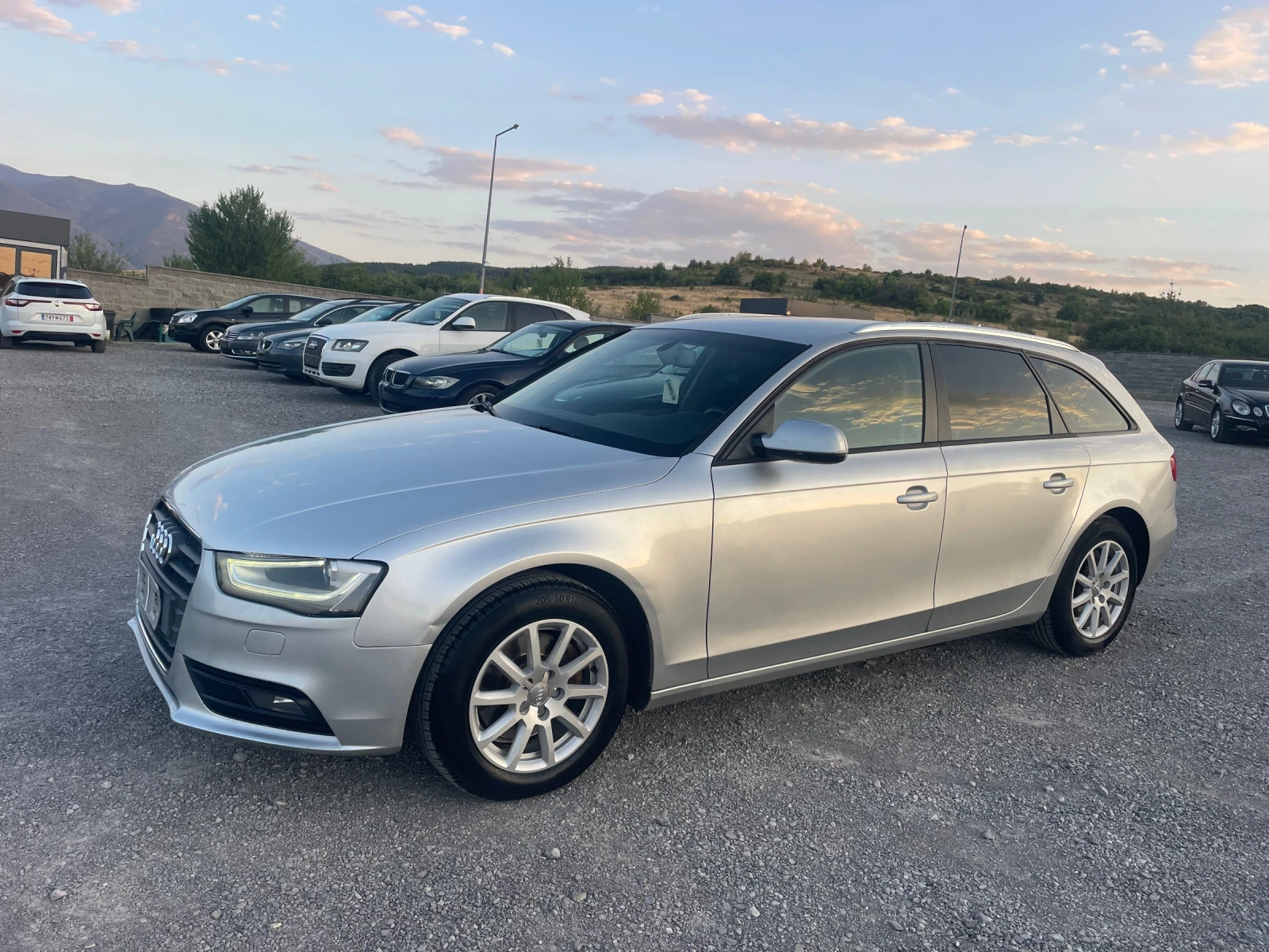 Audi A4 2.0TDI FACE NAVI ПОДГРЕВ LED BI-XENON - изображение 2
