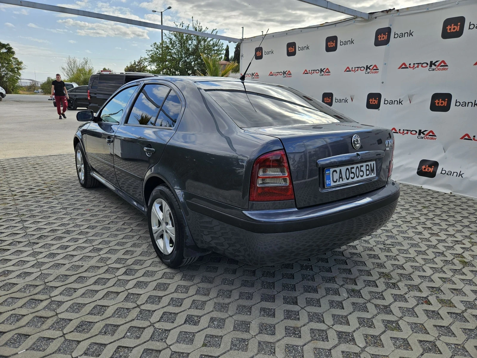 Skoda Octavia 1.9TDI-90KC= NAVI= КЛИМАТИК= НАПЪЛНО ОБСЛУЖЕН - изображение 5