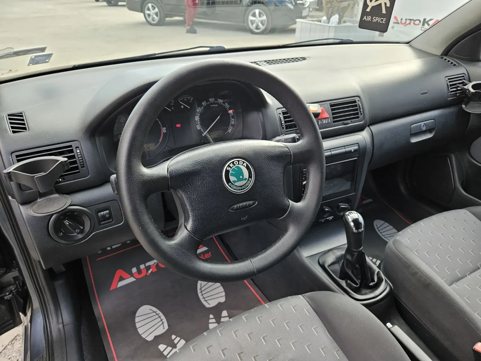 Skoda Octavia 1.9TDI-90KC= NAVI= КЛИМАТИК= НАПЪЛНО ОБСЛУЖЕН - изображение 8