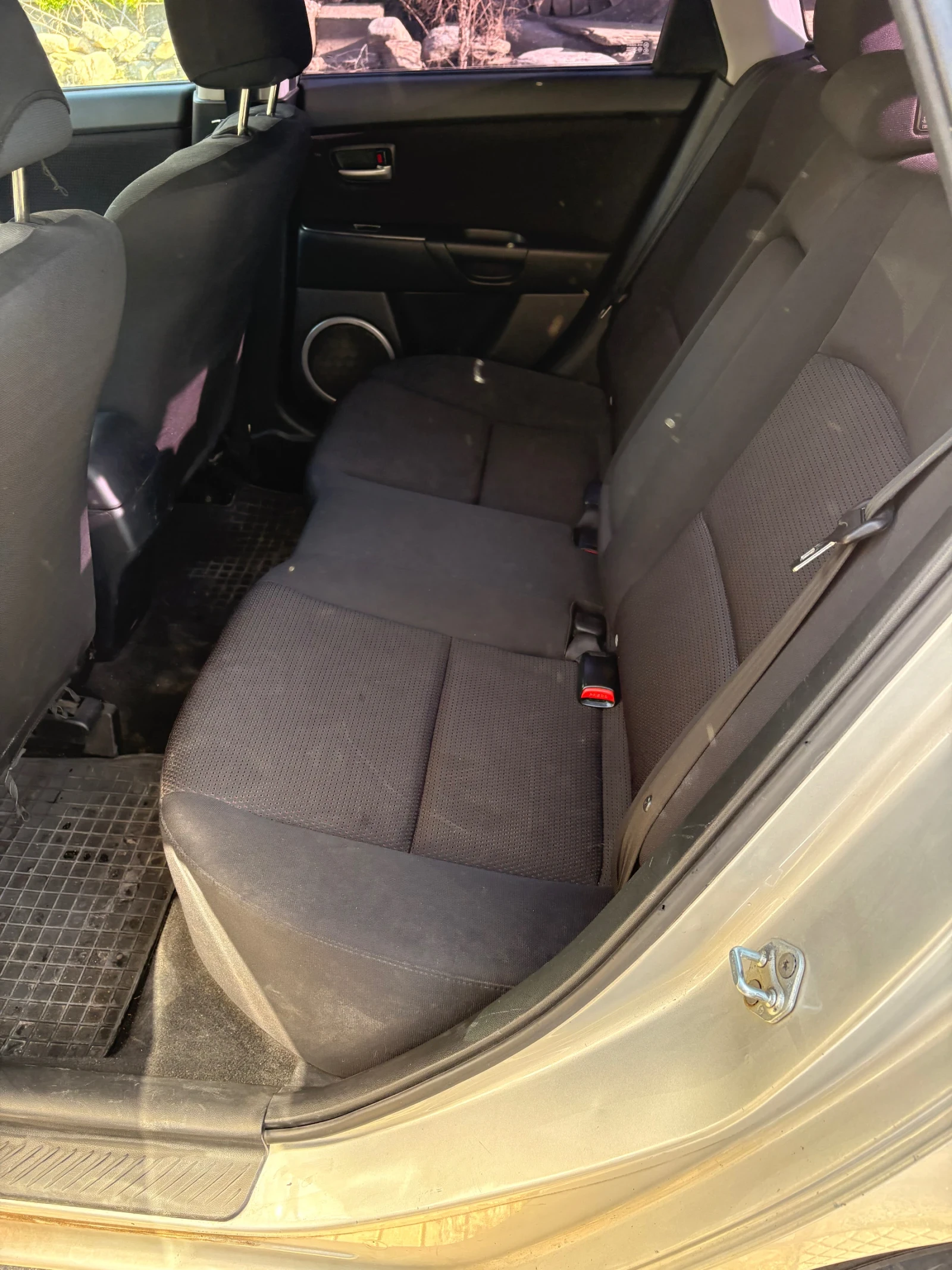 Mazda 3 1 6 бензин/гас , снимка 8 - Автомобили и джипове - 53881822