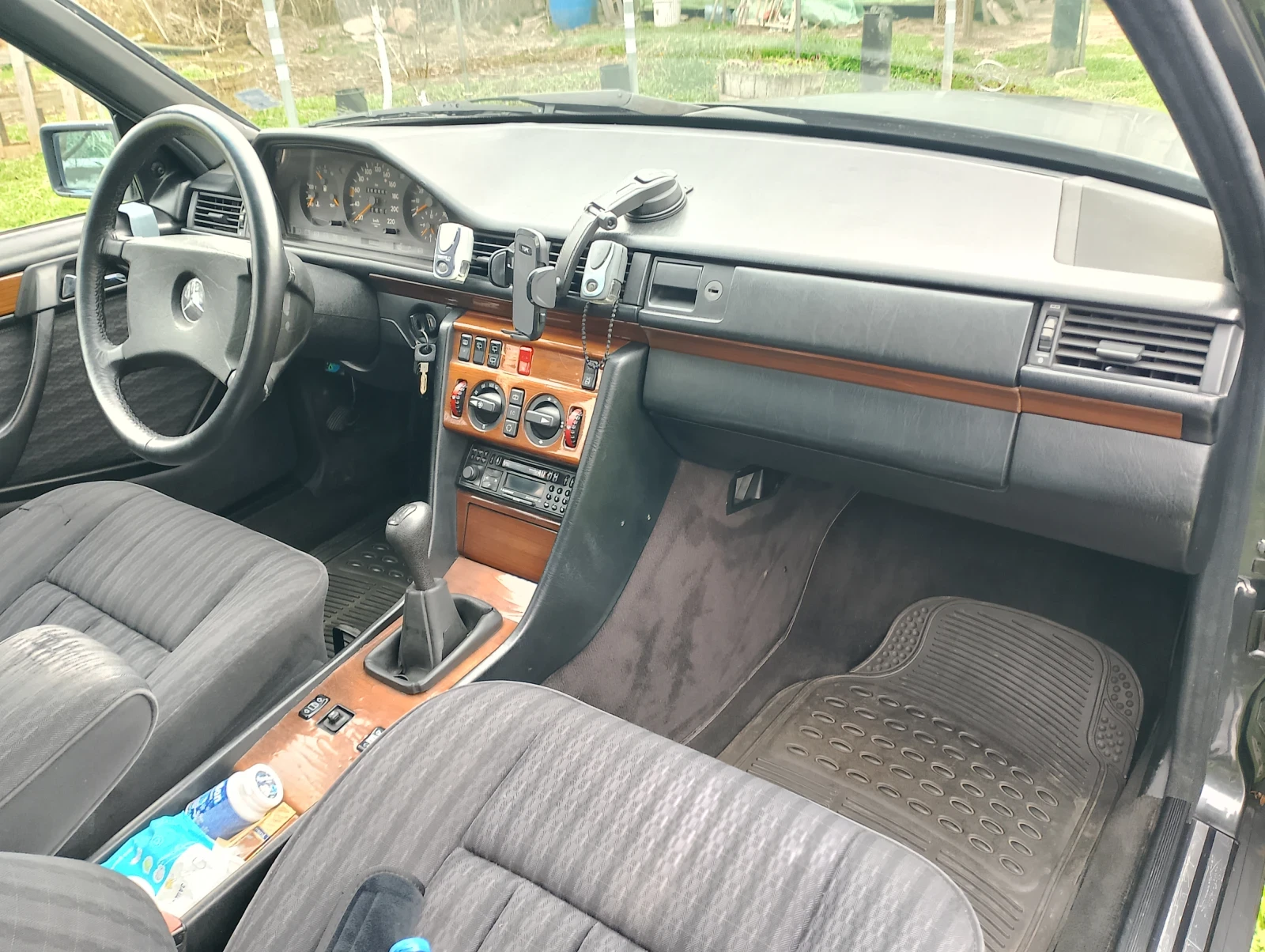 Mercedes-Benz 124 200TE, снимка 10 - Автомобили и джипове - 54032097