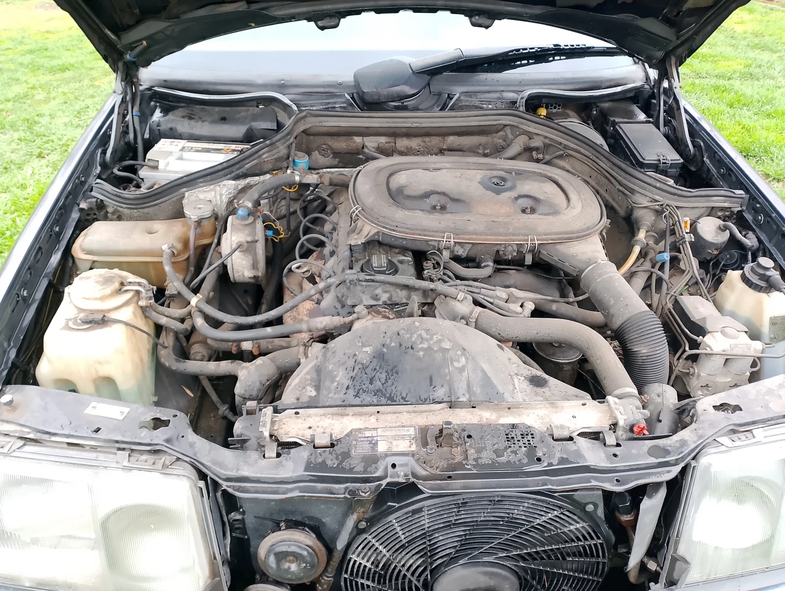 Mercedes-Benz 124 200TE, снимка 2 - Автомобили и джипове - 54032097