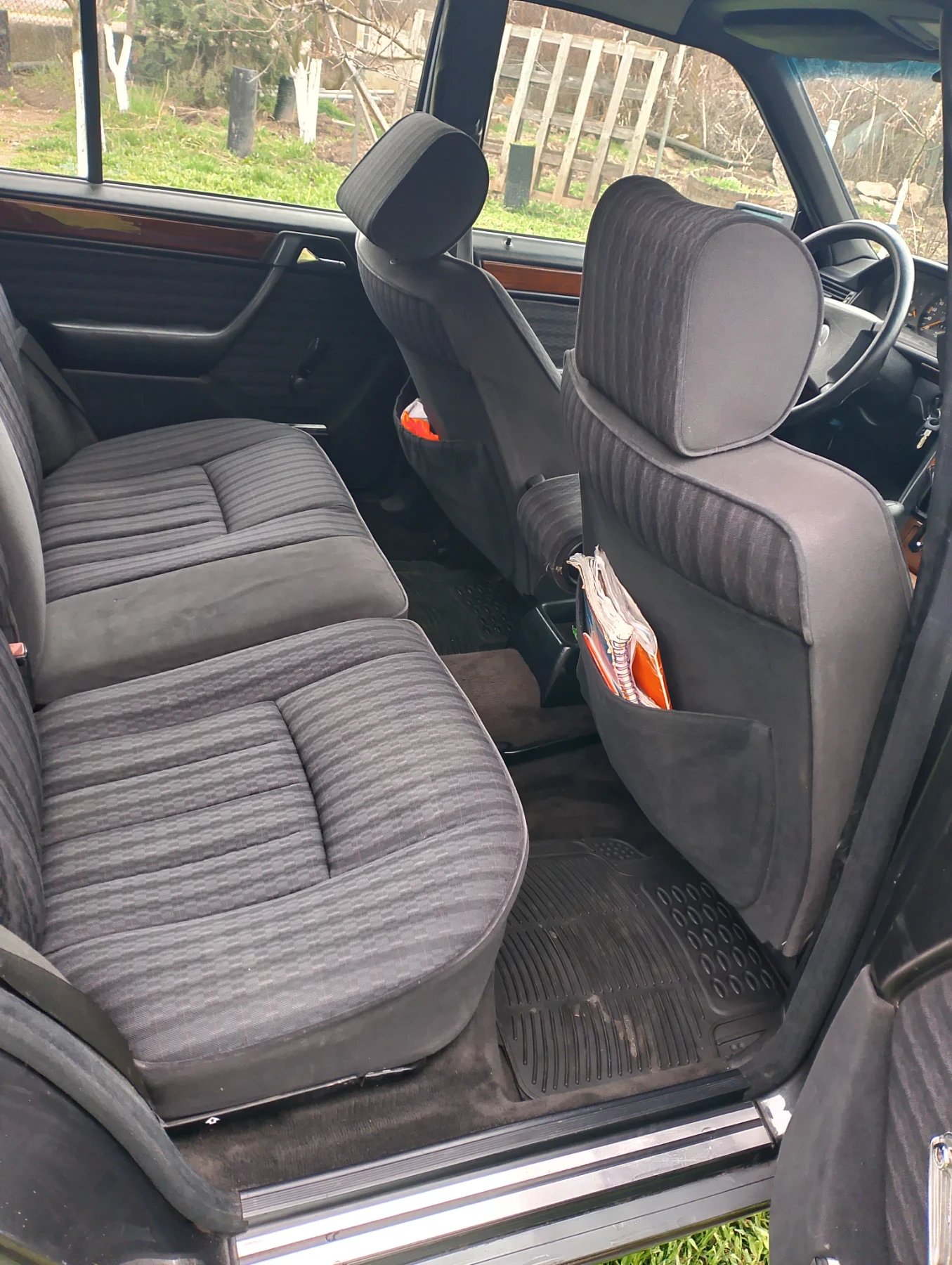 Mercedes-Benz 124 200TE, снимка 9 - Автомобили и джипове - 54032097