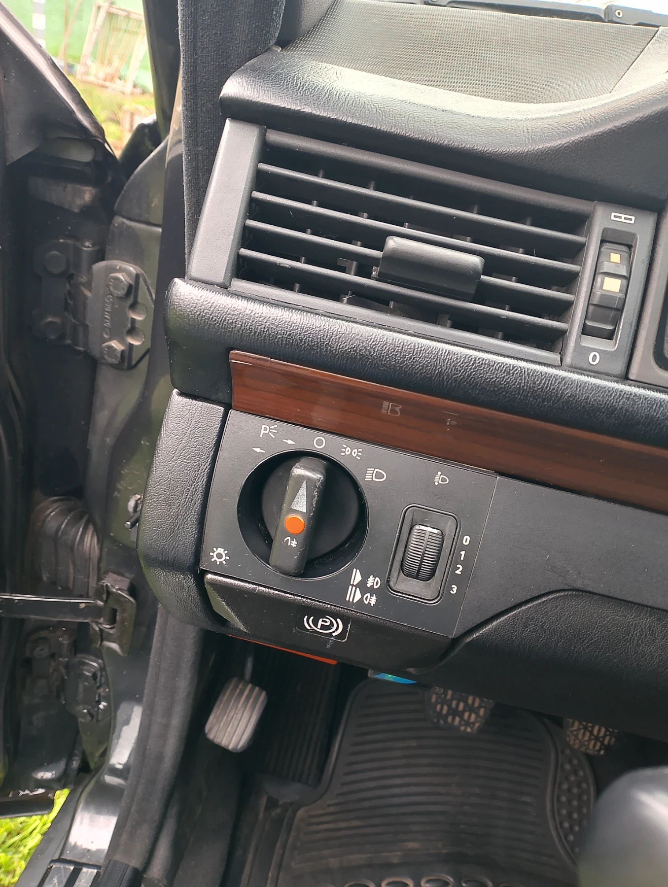 Mercedes-Benz 124 200TE, снимка 3 - Автомобили и джипове - 54032097