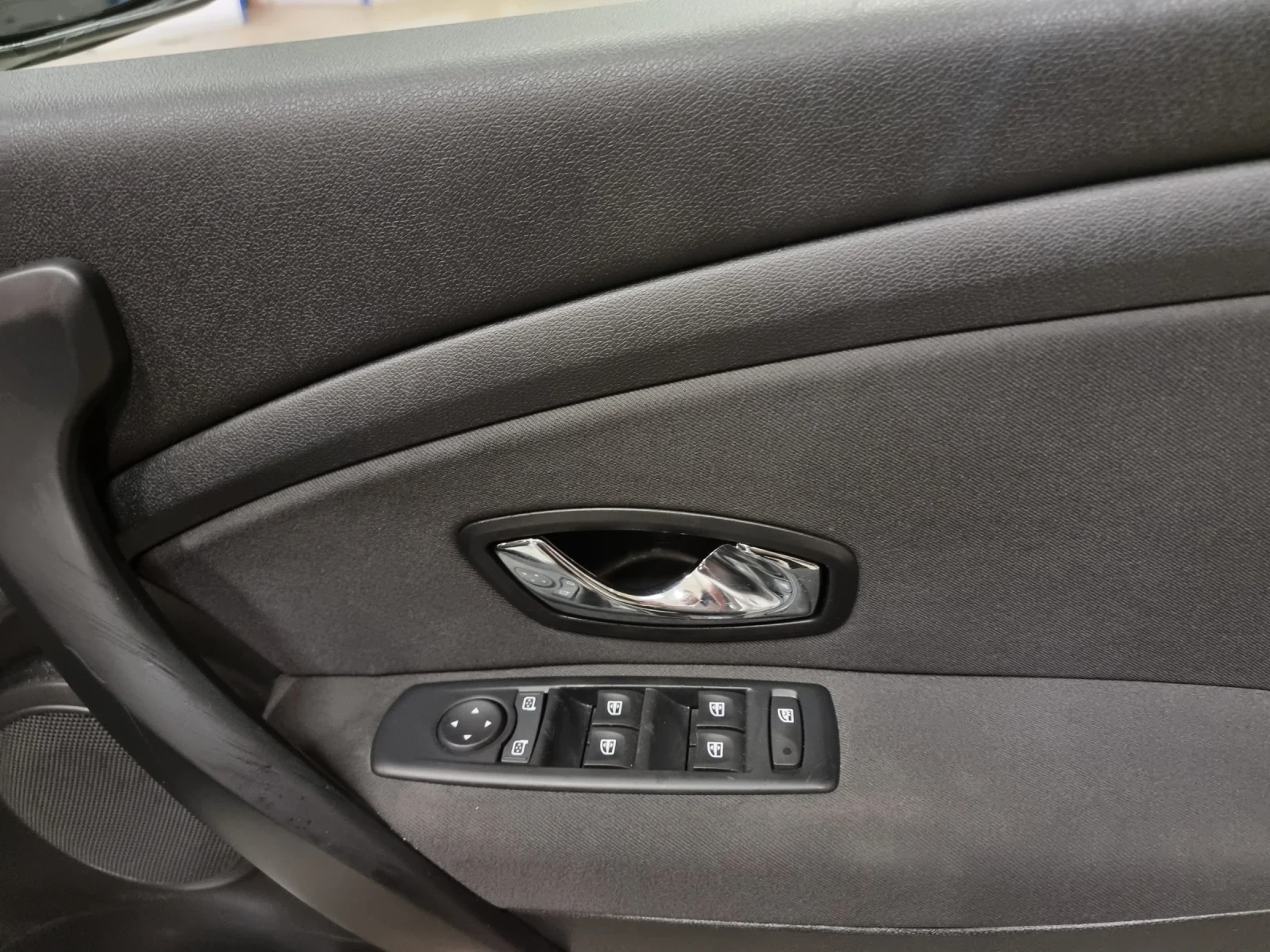 Renault Megane, снимка 9 - Автомобили и джипове - 54503572