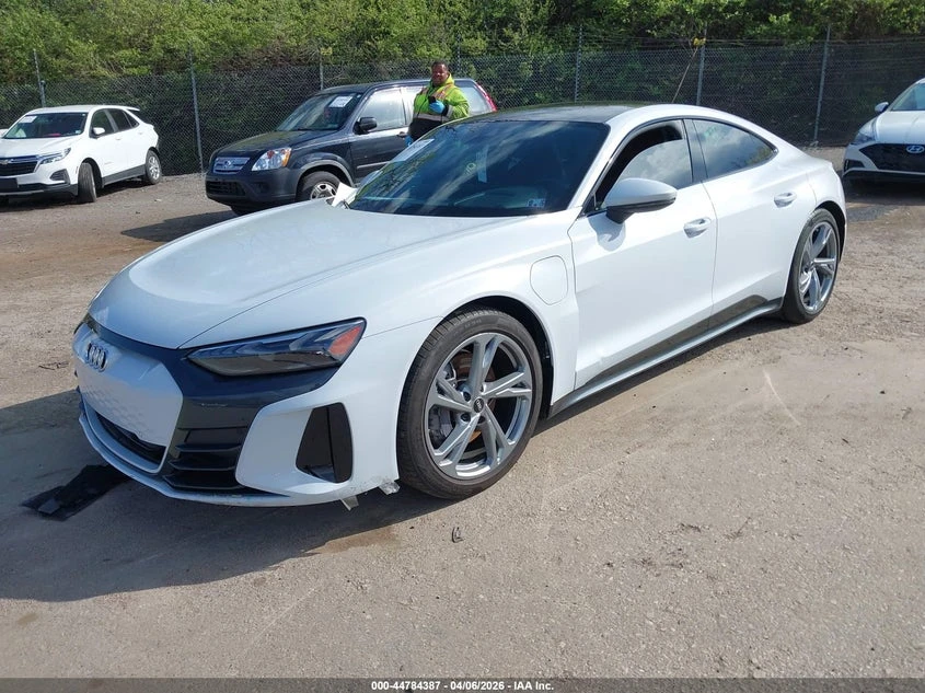 Audi E-Tron GT Premium Plus Quattro, снимка 2 - Автомобили и джипове - 54503506