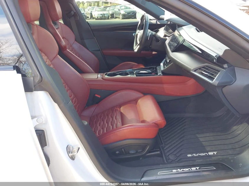 Audi E-Tron GT Premium Plus Quattro, снимка 5 - Автомобили и джипове - 54503506