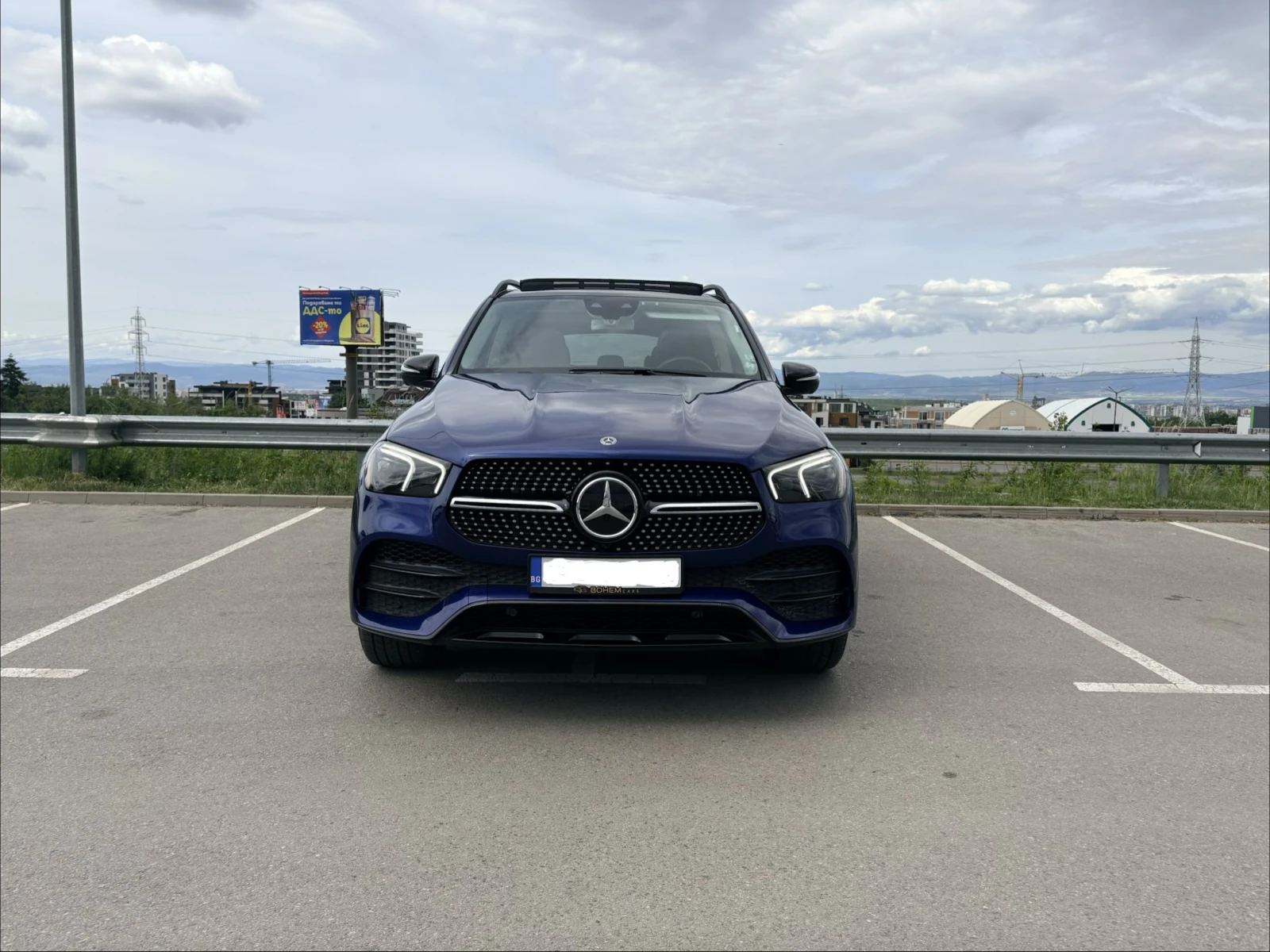 Mercedes-Benz GLE 450 AMG Line, Night Pack, Burm, Head-up, 4M, снимка 3 - Автомобили и джипове - 54615046
