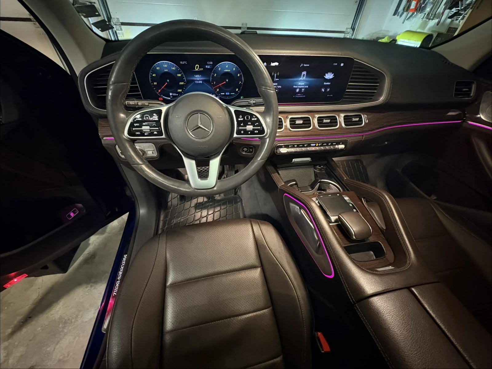 Mercedes-Benz GLE 450 AMG Line, Night Pack, Burm, Head-up, 4M, снимка 9 - Автомобили и джипове - 54615046