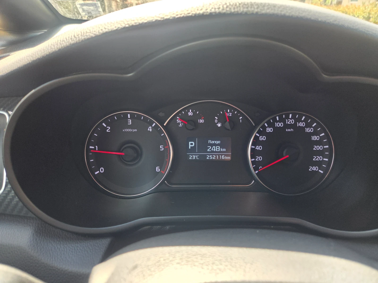 Kia Carens 1.7 CRDI , снимка 14 - Автомобили и джипове - 54728788